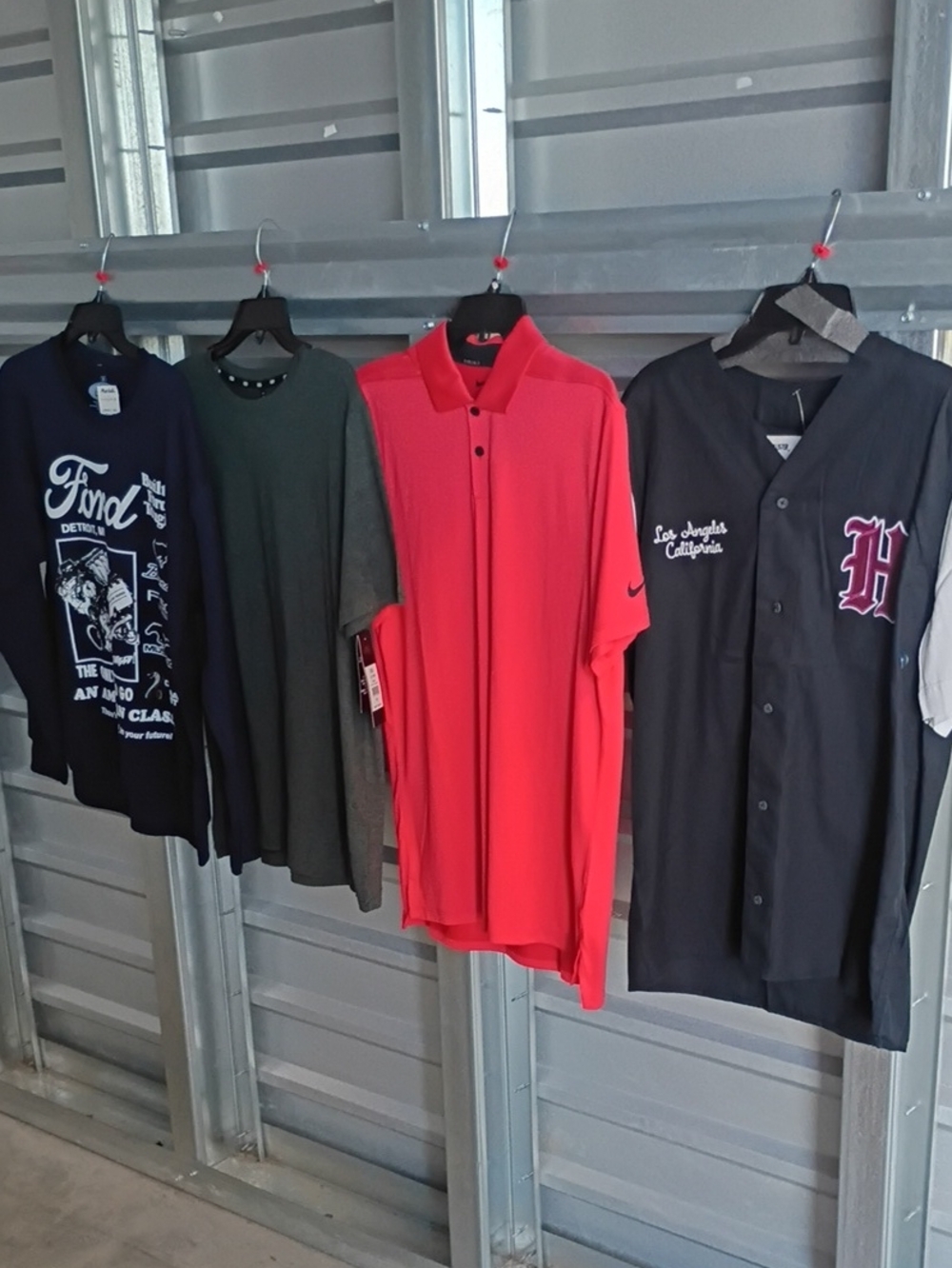 4 Mens Medium Shirts, 1 Being A Sweatshirt, Nike, Hollister, Black Blue Grey Red